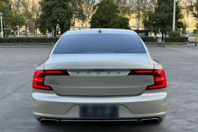 Used Volvo S90 2018 T4 Zhiyi Edition