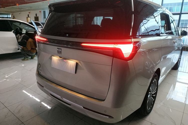 Used Buick GL8 New Energy 2025 Lushang First-Drive Edition 7-Seater
