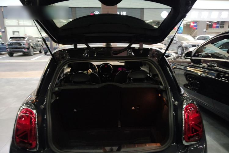 Used  MINI 2021 2.0T COOPER S Classic Edition
