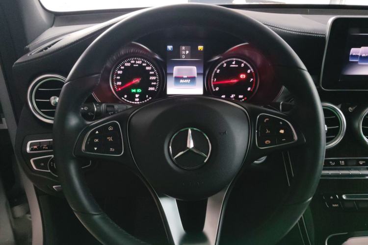 Used Mercedes-Benz GLC 2017 GLC 260 4MATIC Luxury Model
