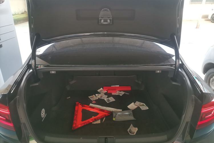 Used Volkswagen Magotan 2020 330TSI DSG Leading Model
