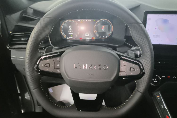 Used Lynk & Co 06 2023 Remix 1.5T Dynamic Halo
