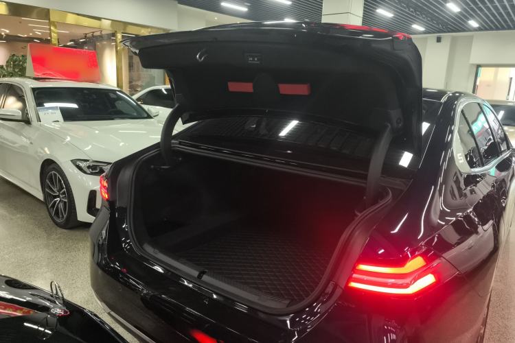 Used BMW 5 Series 2024 530Li Leading Luxury Package