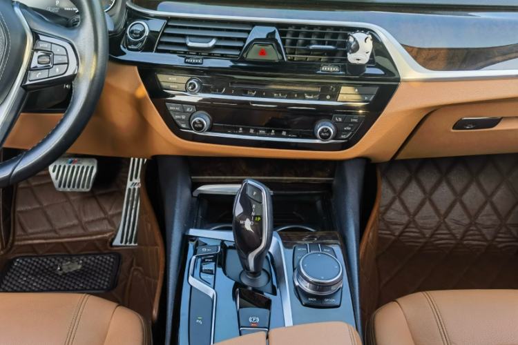 Used BMW 5 Series 2018 528Li Launch Special Edition
