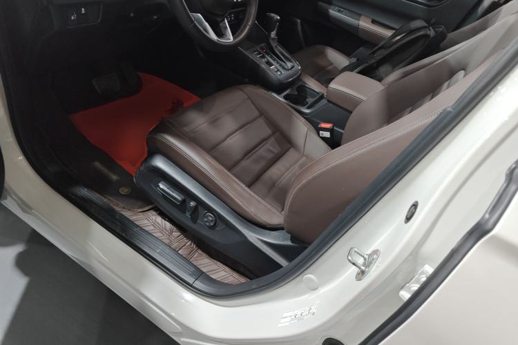 Used Honda CR-V 2023 240TURBO Two-Wheel-Drive Luxury Version 5 Seats