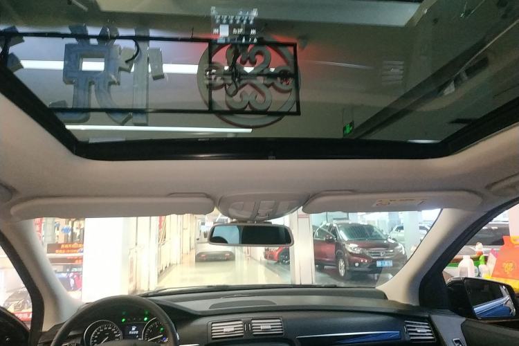 Used Mercedes-Benz R-Class 2017 R 320 4MATIC Business Edition Prestige Model