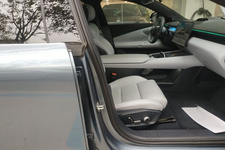 Used Lynk & Co Z10 2025 95 kWh 702 km All-Wheel Drive Intelligent Driving Ultra
