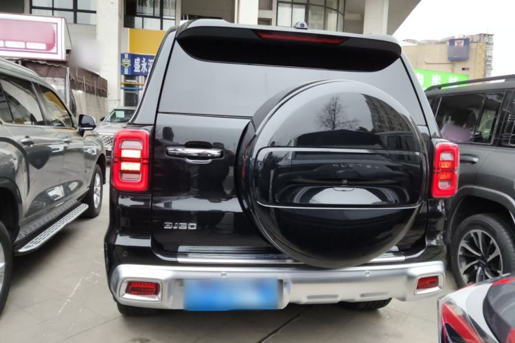 Used  BJ60 2022 2.0T Version 11 Seven Seats
