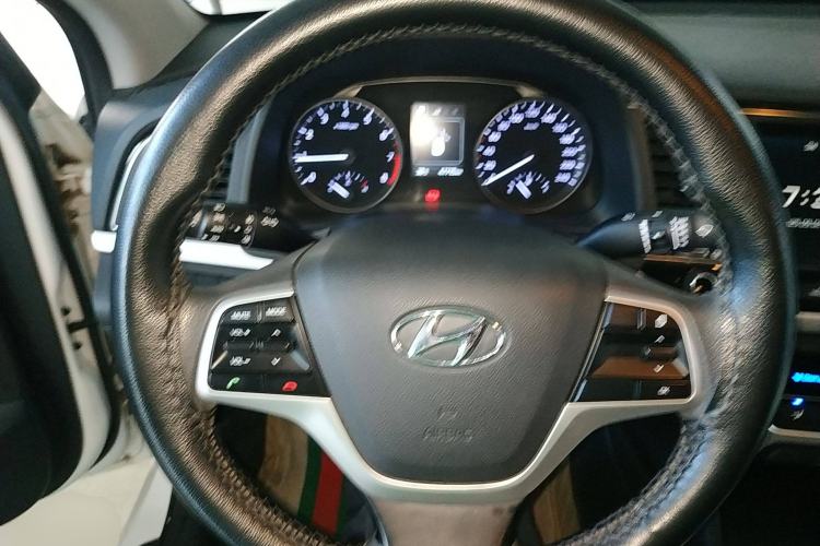 Used Hyundai Elantra 2016 1.6L Automatic ZhiXuan – Elite Version
