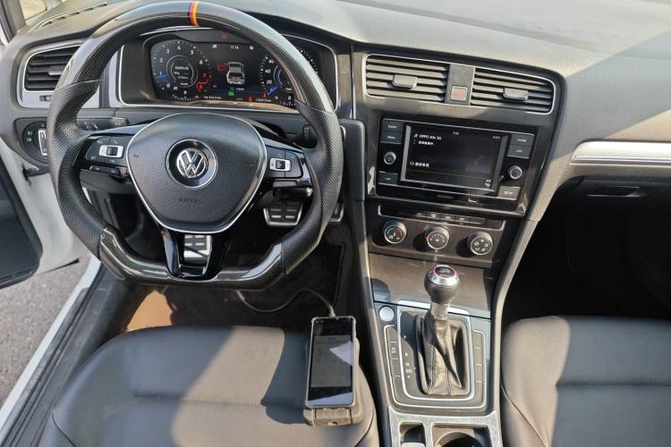 Used Volkswagen Golf 2018 230TSI Automatic Comfort Model
