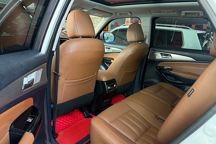 Used Changan CS95 2017 2.0T Four-Wheel Drive ZhiZun Edition
