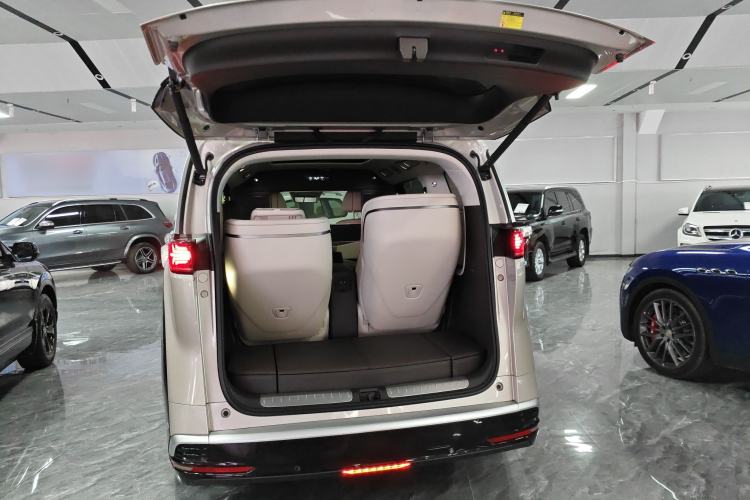 Used Denza D9 2024 PIONEER Four-Seat Pioneer Edition