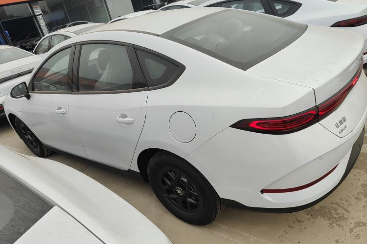 Used BYD Qin PLUS 2025 DM-i Smart Drive 55KM Leading Model
