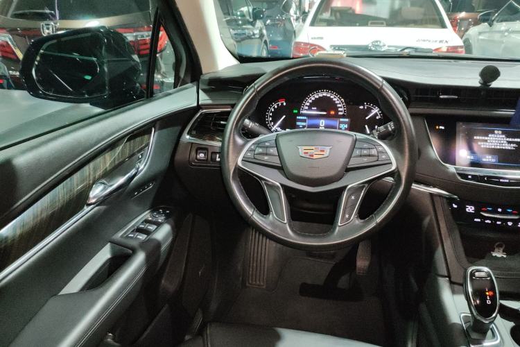 Used Cadillac XT5 2016 25T Luxury Model