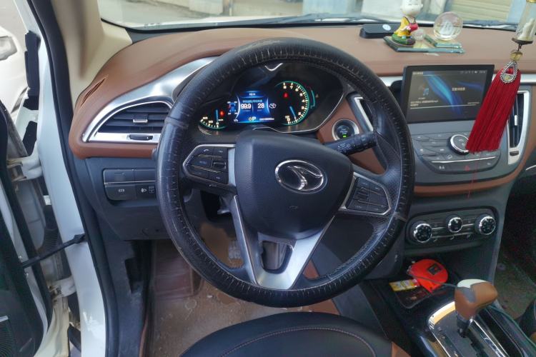 Used Soueast DX7 2015 1.5T Automatic Luxury Model
