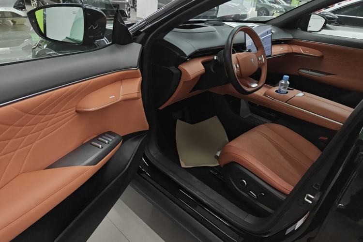 Used  S07 2025 215Max Deep Blue Intelligent Driving AD PRO Range-Extended Version
