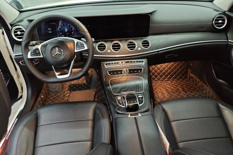 Used Mercedes-Benz E-Class 2018 E 300 L Sporty and Stylish Model
