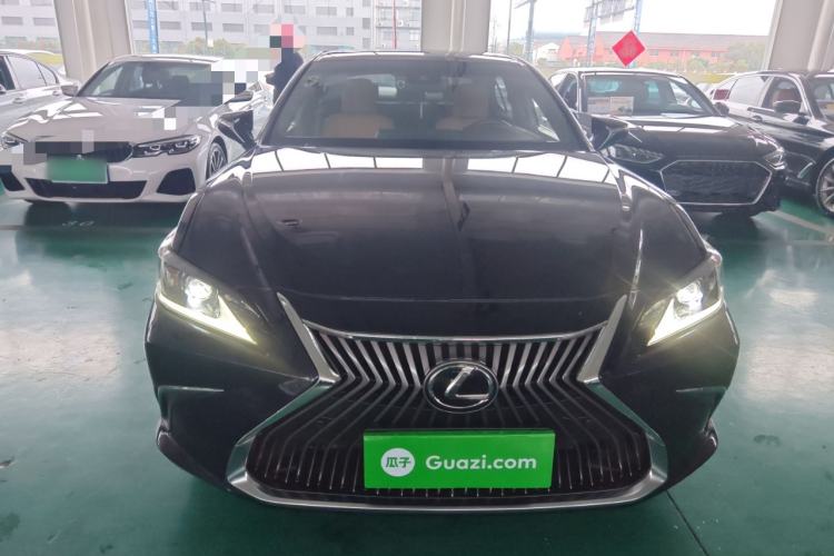 Used Lexus ES 2020 200 Excellence Edition