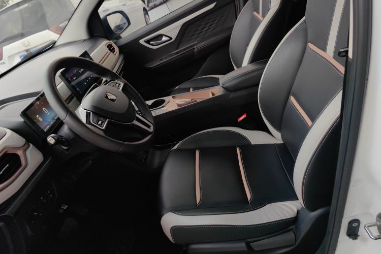 Used SOL E10X 2021 302 km Range Fashion Edition 30.2 kWh
