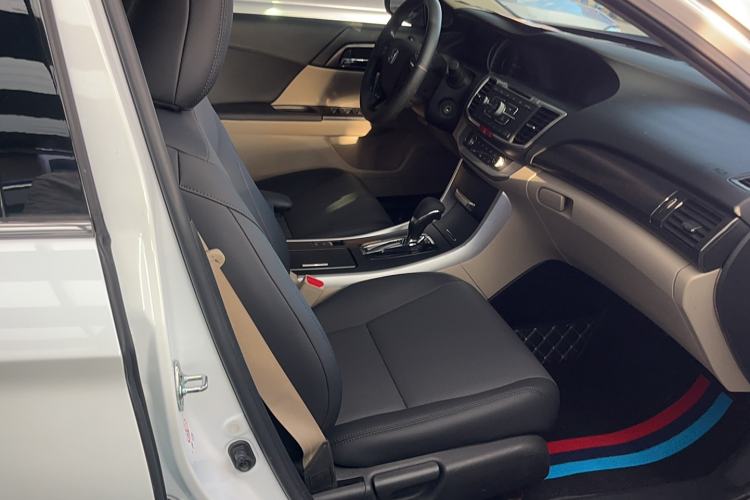 Used Honda Accord 2015 2.0L LX Comfort Edition
