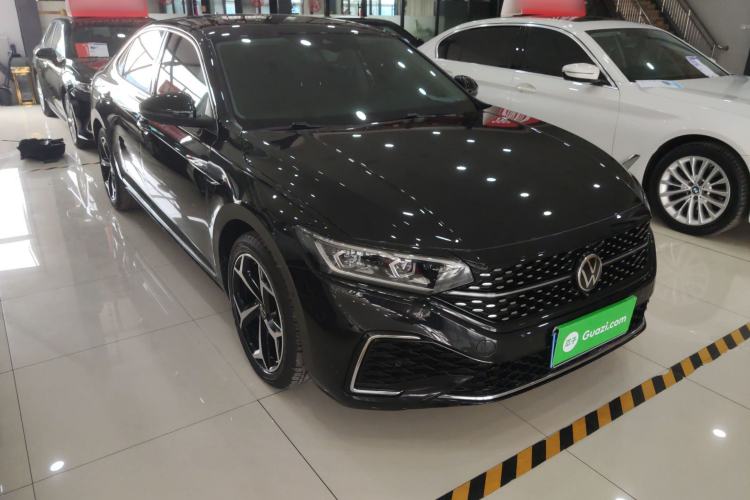 Used Volkswagen Passat 2023 Restyled 330TSI Starry Luxury Edition
