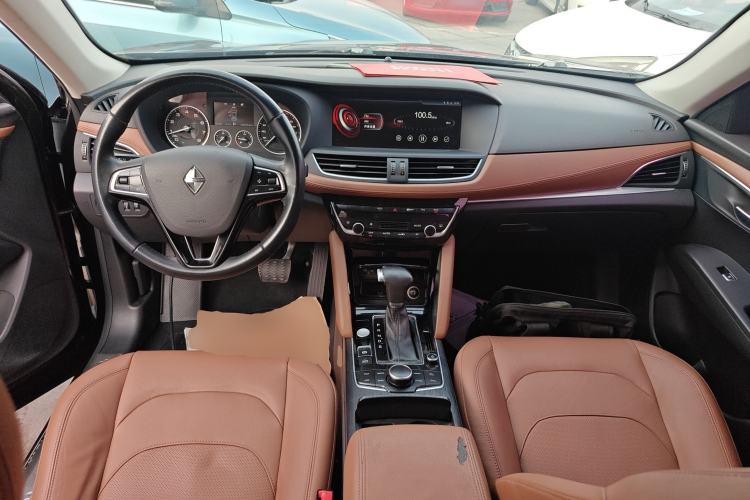 Used BORGWARD BX7 2016 28T Two-Wheel Drive Luxury Version 5 Seats
