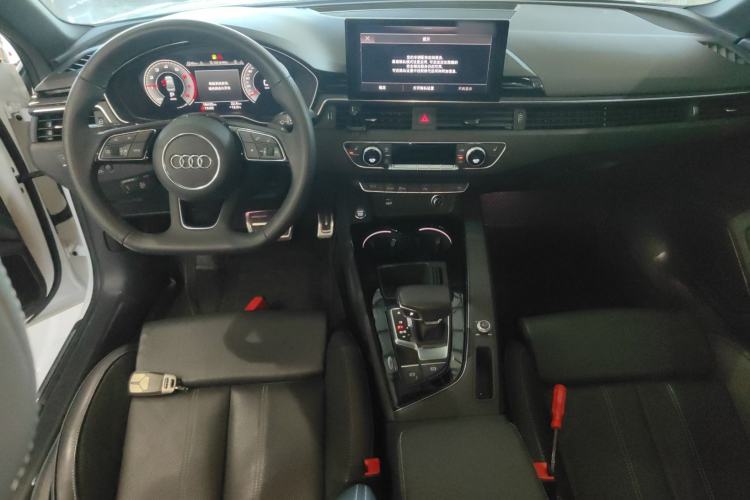 Used Audi A4L 2024 40 TFSI Luxury Dynamic Edition
