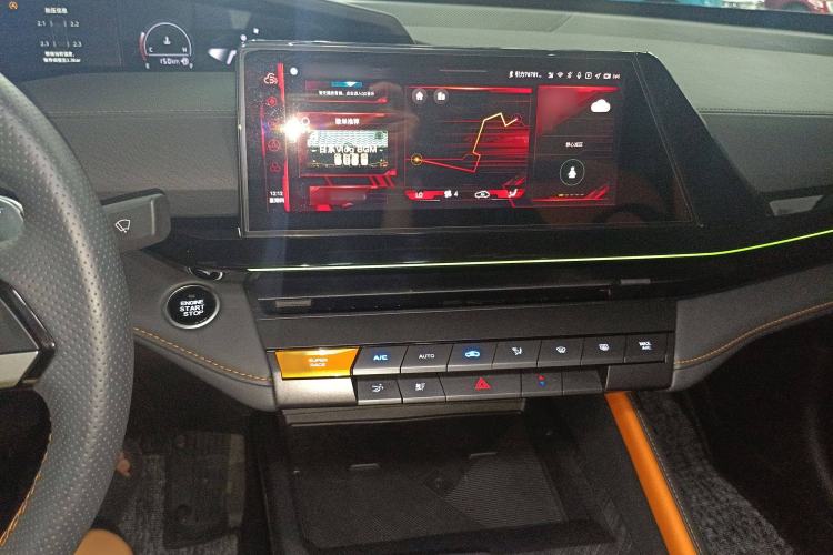 Used Changan UNI-V 2022 1.5T Prestige Version
