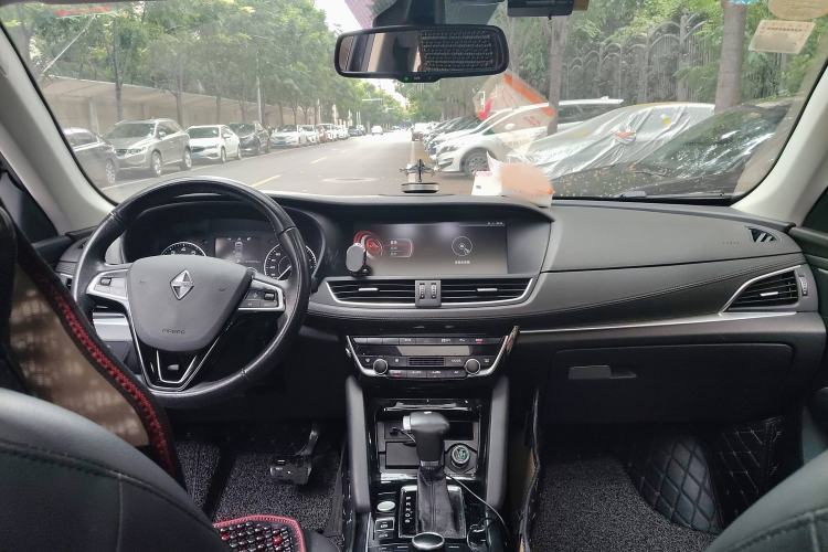 Used BORGWARD BX7 2016 28T Two-Wheel Drive Luxury Version 5 Seats
