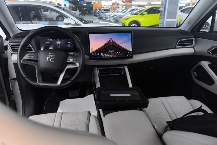 Used BYD Yuan UP 2025 Intelligent Driving Version 401 km Leading Edition