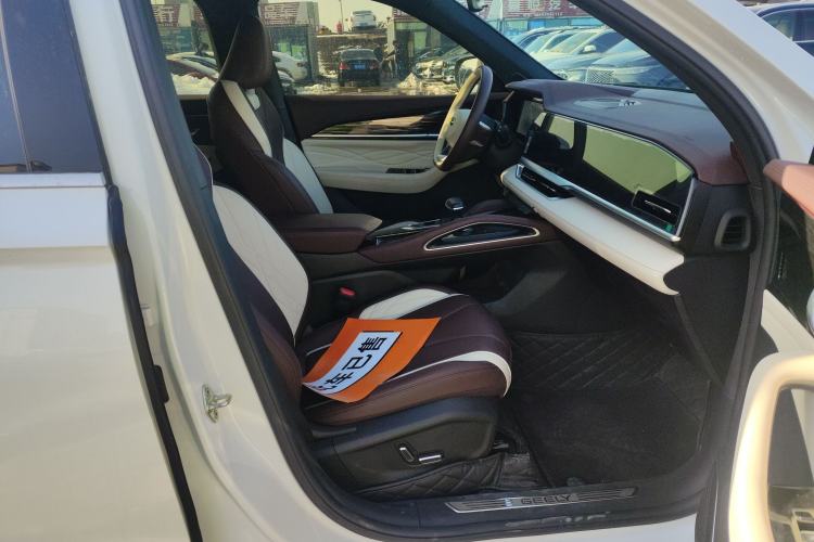 Used Geely Auto Monjaro L 2024 2.0TD High-Power Automatic Two-Wheel Drive Yunqi Version
