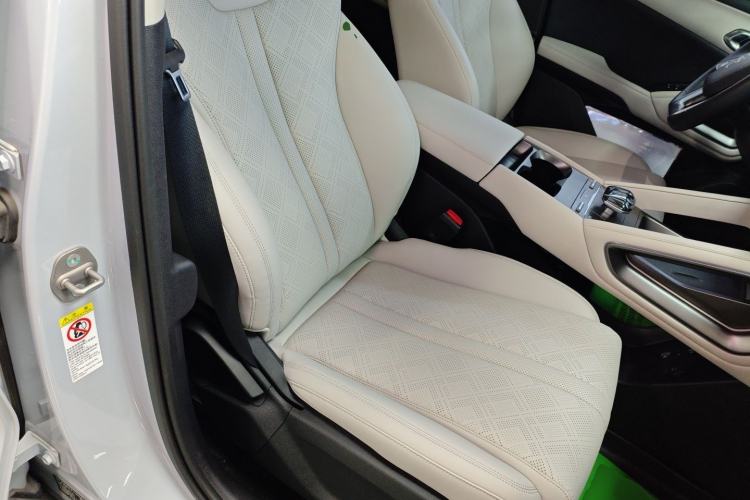 Used BYD Yuan UP 2024 401KM Leading Edition
