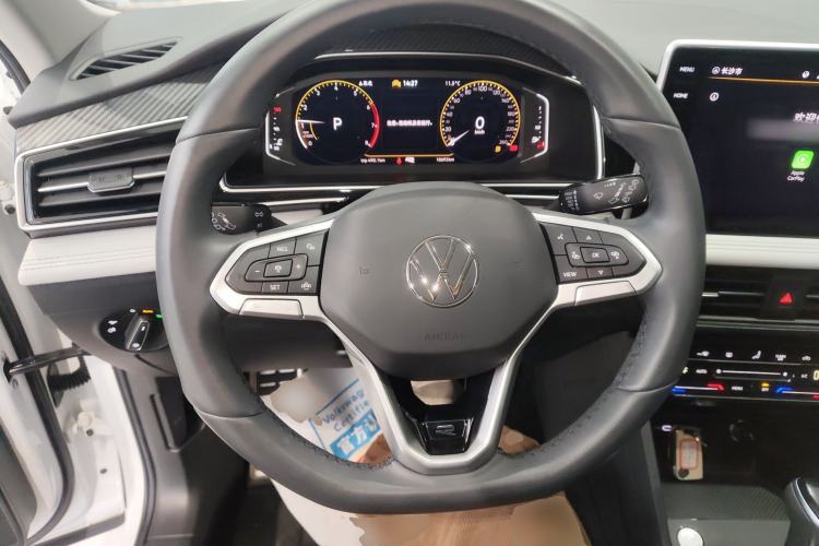 Used Volkswagen Tiguan L 2024 Outstanding Model 330TSI Automatic Two-Wheel Drive R-Line Dragon Glory Edition
