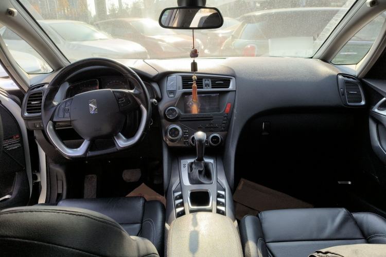 Used  5 2013 1.6T Elegant Edition THP160
