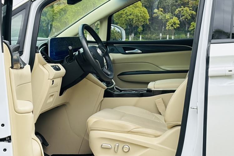 Used Buick GL8 2023 ES Lu Zun Deluxe Model
