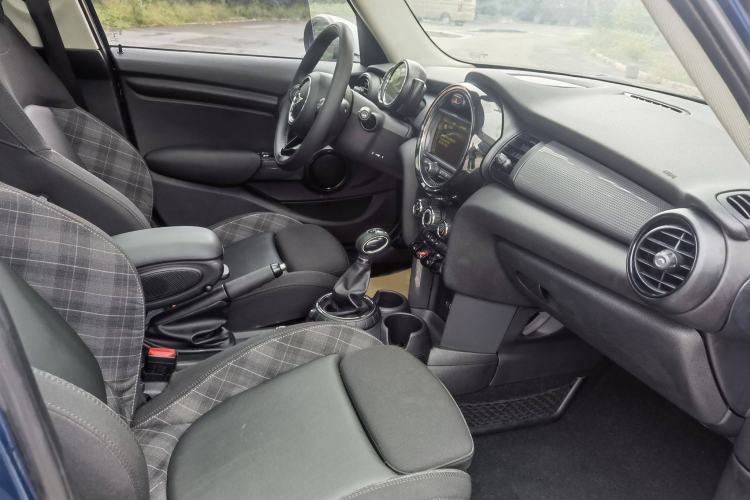 Used  MINI 2015 1.5T COOPER Fun Five-Door Edition
