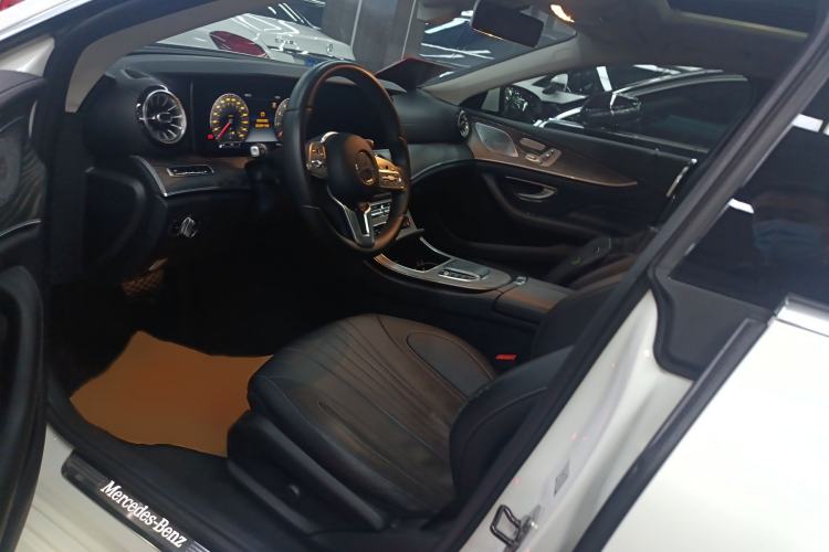 Used Mercedes-Benz CLS 2018 CLS 300 Dynamic Edition
