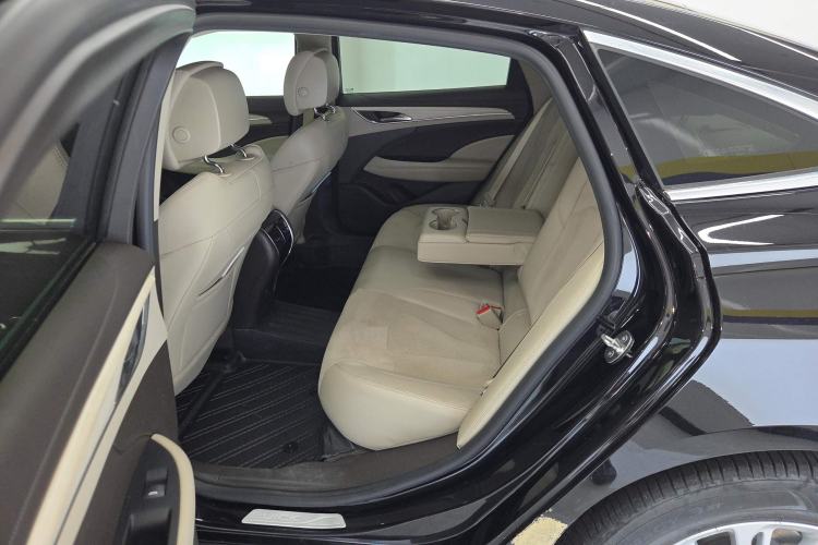 Used Buick LaCrosse 2018 30H Elite Edition
