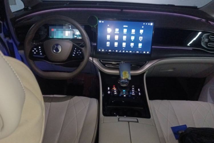 Used Denza D9 2022 EV 600 Four-Wheel Drive Flagship Model