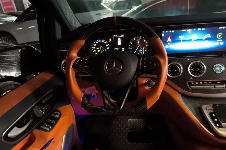 Used Mercedes-Benz Vito 2023 2.0T Elite Version 7 Seats