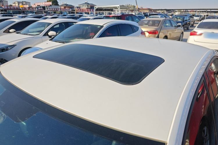 Used Volkswagen Santana 2015 1.4L Manual Comfort Edition
