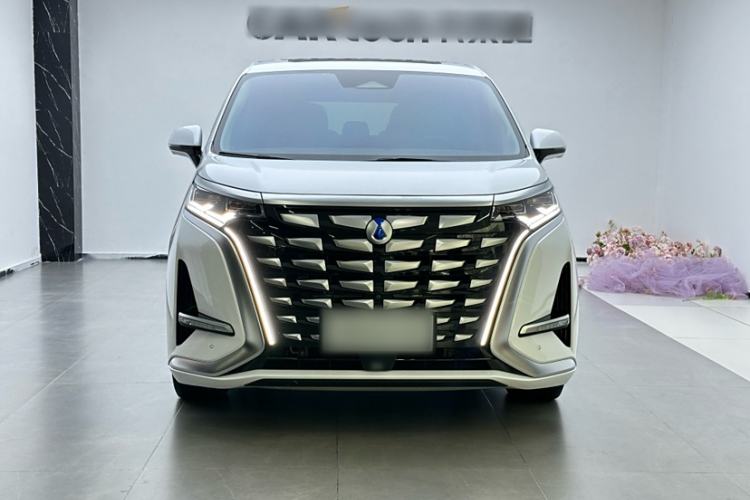 Used Denza D9 2022 DM-i 970 Four-Wheel Drive Flagship Model
