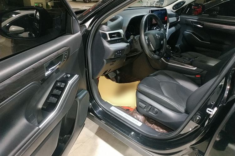 Used Toyota Highlander 2022 Dual-Engine 2.5L Four-Wheel Drive Supreme Edition 7-Seater

