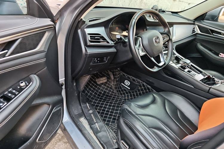 Used Changan CS85 COUPE 2019 1.5T DCT Dynamic Version China VI Standard
