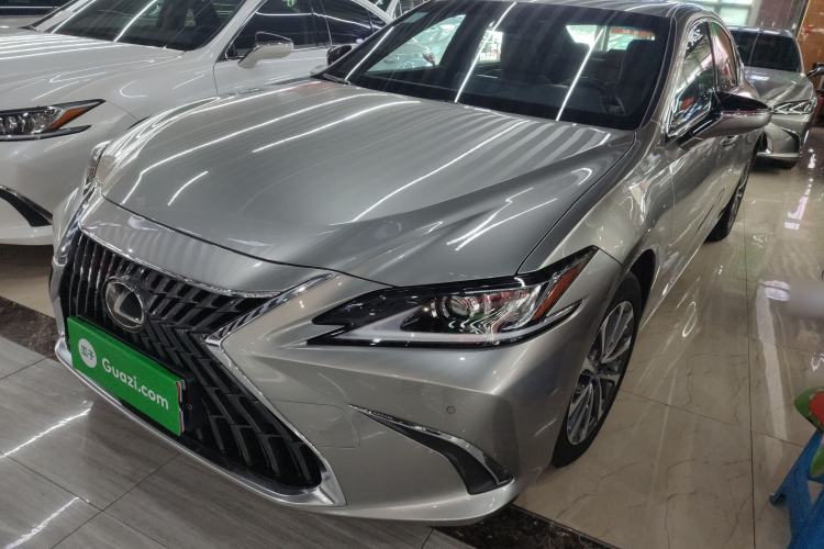 Used Lexus ES 2022 300h Excellence Edition