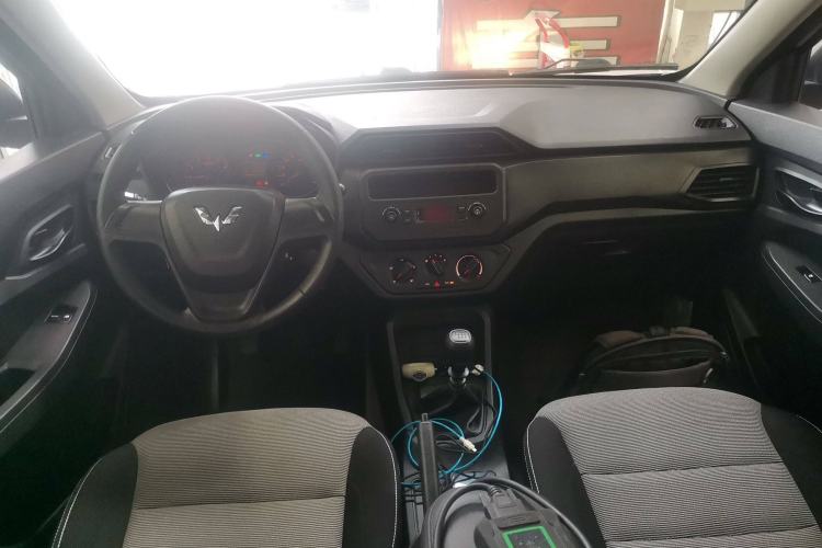 Used Wuling Hongguang 2019 1.5L S Basic Version China VI Standard LAR
