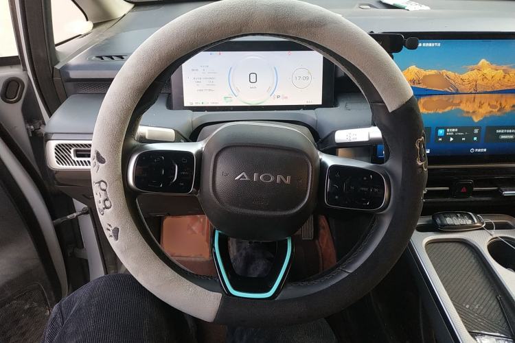 Used AION Y 2023 Plus 510 Smart Edition