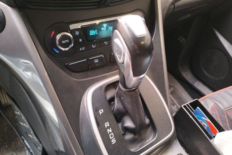 Used Ford Kuga 2015 1.5L GTDi Four-Wheel-Drive Elite Model
