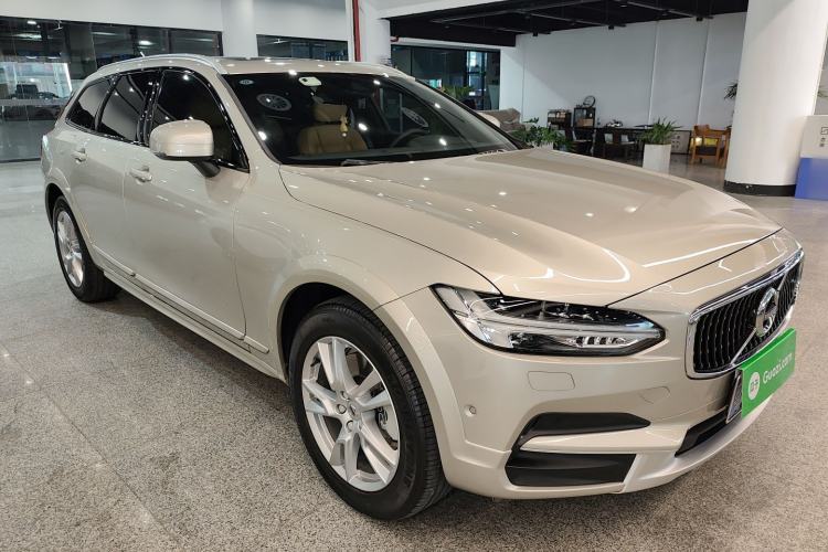 Used Volvo V90 2017 Cross Country T5 AWD Smart Range Edition
