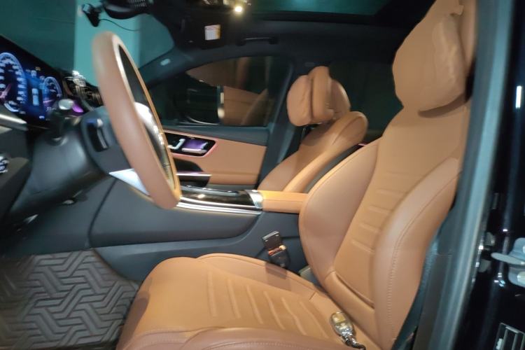 Used Mercedes-Benz GLC 2023 GLC 260 L 4MATIC Dynamic Edition 7-seater
